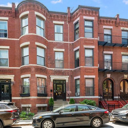 Brownstone Townhouse In Fenway Appartement Boston Buitenkant foto